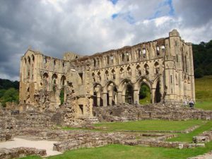 Helmsley-and-Rievaulx-Abbey-5-Unique-Winter-Walks-In-The-North-York-Moors